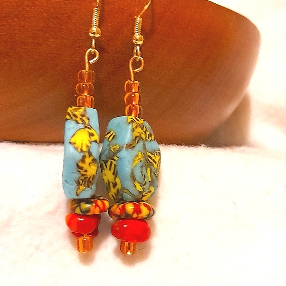 Sold! lNew Handmade recycle glass beaded drop earrings - multicolored artisan - Picture 1 of 5